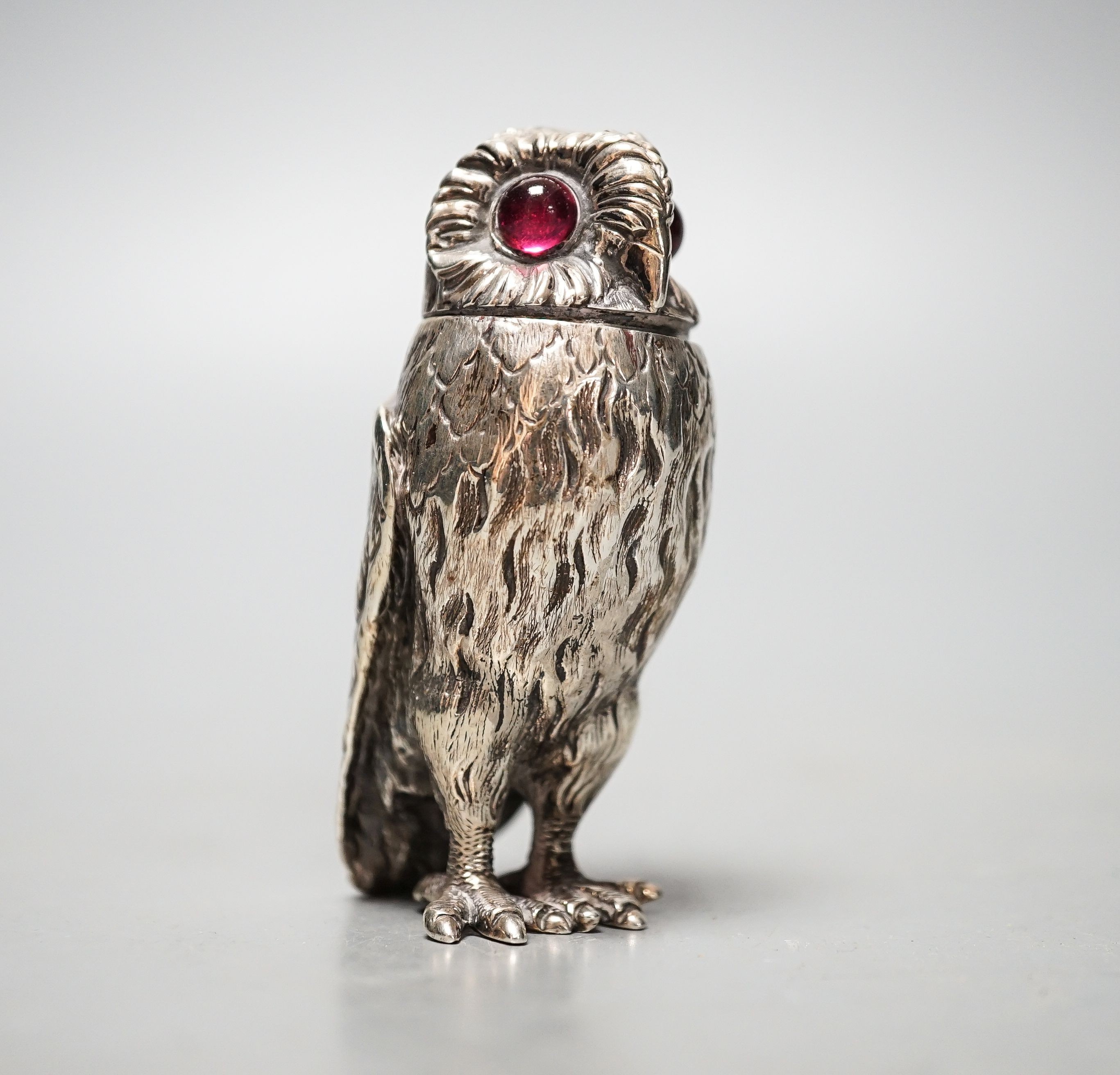 A Victorian novelty silver owl pepperette, George John Richards, London, 1850, 74mm, gross 47 grams